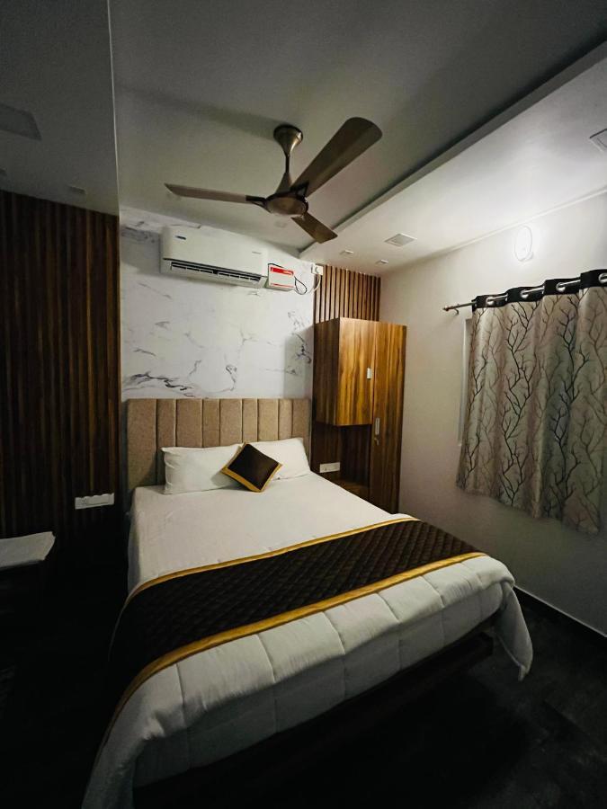 The Tendoinn Pollāchi エクステリア 写真