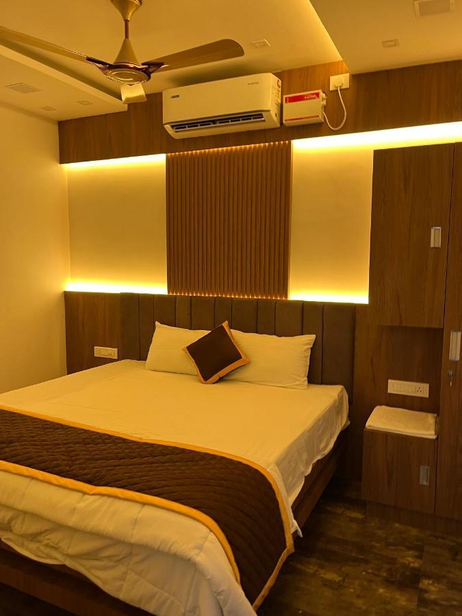 The Tendoinn Pollāchi エクステリア 写真